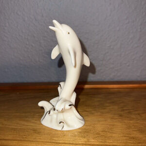 Lenox Dolphin Figurine, 24K‎ Gold Trim, Handcrafted, 3" excellent condition